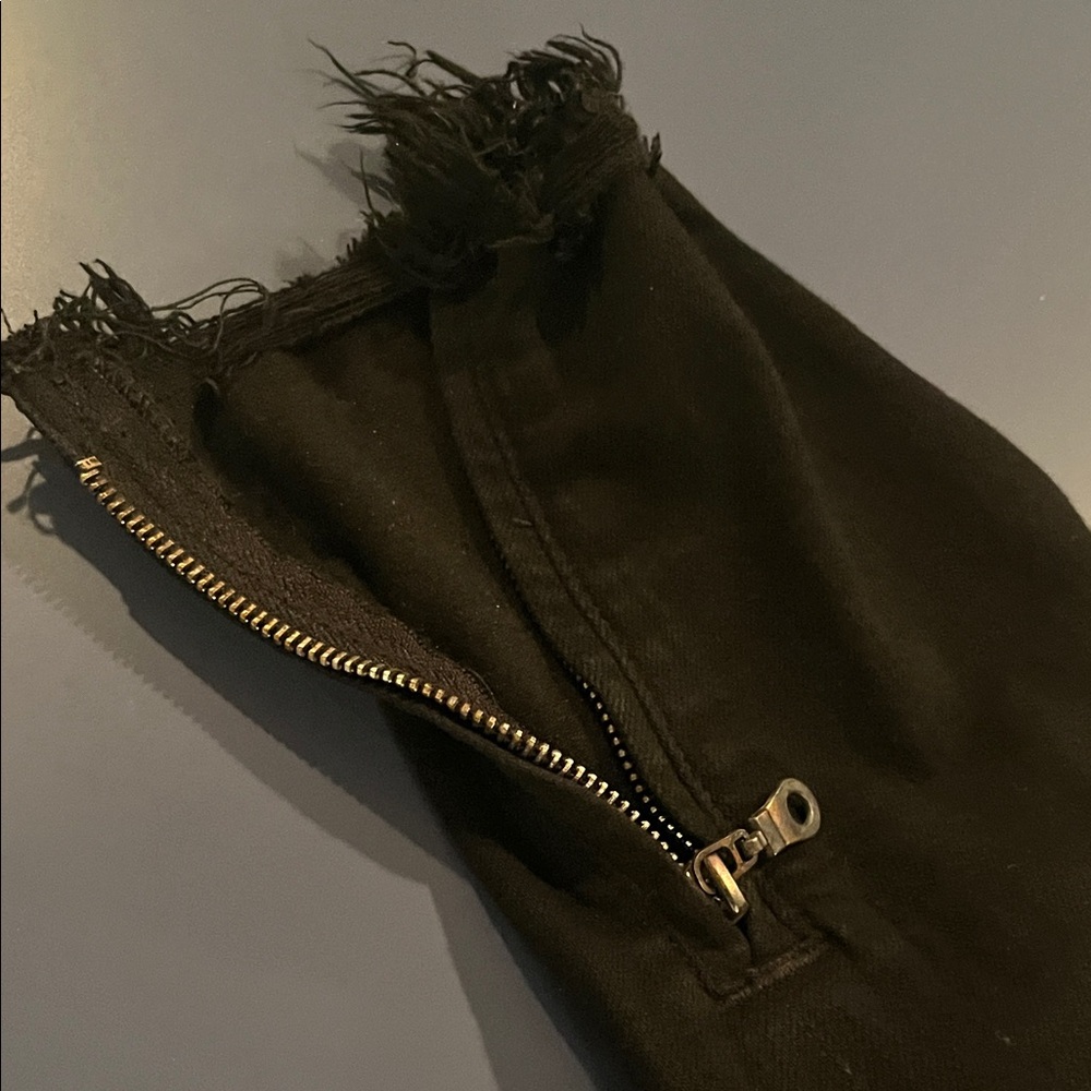 Black Frayed Zipper Hem Jeans
